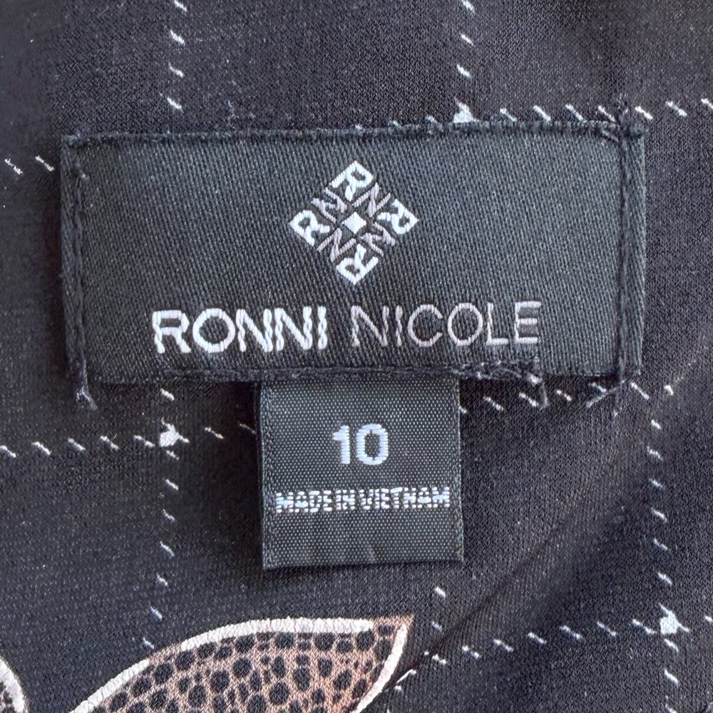 •Ronni Nicole• Ruffle Sleeve Floral Pullover Dress - Size 10 - Picture 2 of 9